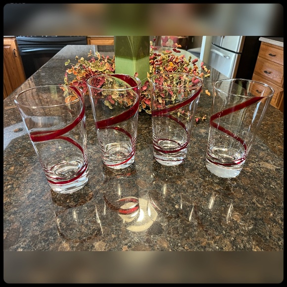 Pier 1-Set of Four Red Swirl ‘Soufflé A La Bouche’ Mouth Blown Tumblers-Pristine